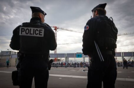 Paris will deploy 4,000 police officers for France-Israel soccer match following Amsterdam violence