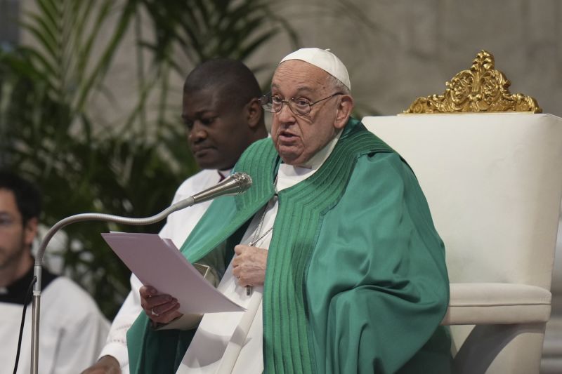  Pope Francis calls for investigation into Gaza genocide allegations