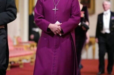 Archbishop of Canterbury resigns over handling of church child abuse case