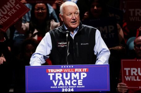 Trump picks former congressman Pete Hoekstra to be ambassador to Canada