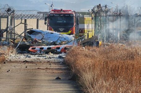 At least 28 dead after South Korean jet carrying 181 people crashes at airport, officials say