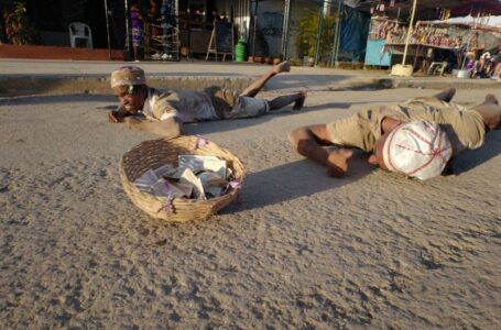 Cubans crawl on rough roads to ask for good fortune