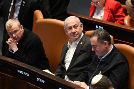 Netanyahu goes against doctor’s orders, appears in Israeli parliament after surgery