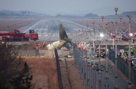 “Black boxes” from crashed South Korean plane stopped recording about four minutes before disaster, officials say