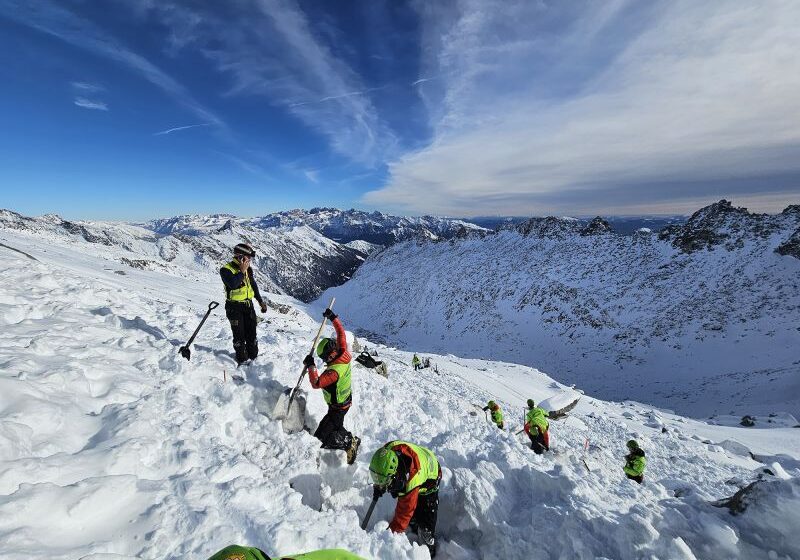  Items belonging to second British hiker missing in Italy found, rescuers say