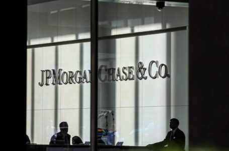 JPMorgan Chase posts record profit as the bank’s massive scale pays off