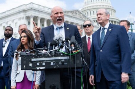 House Freedom Caucus to draw battle lines on reconciliation fight after presenting plan to Trump