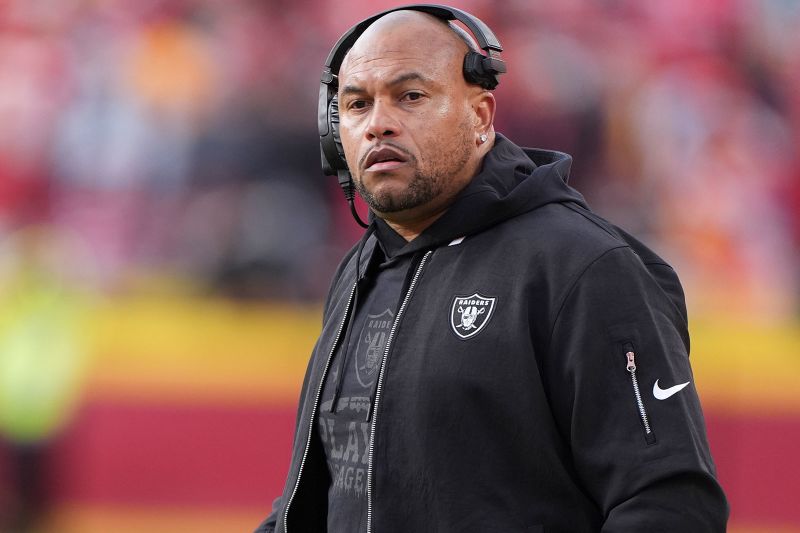  Las Vegas Raiders fire first-year head coach Antonio Pierce