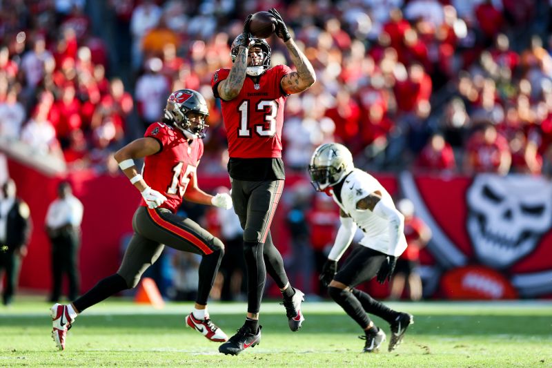  Tampa Bay Buccaneers wide receiver Mike Evans makes NFL history, helps lead team to playoff berth