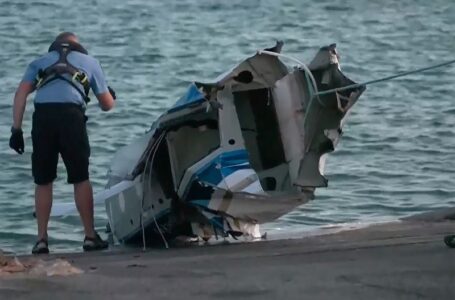 A seaplane crashes off Australia’s Rottnest Island, killing 2 tourists and the pilot