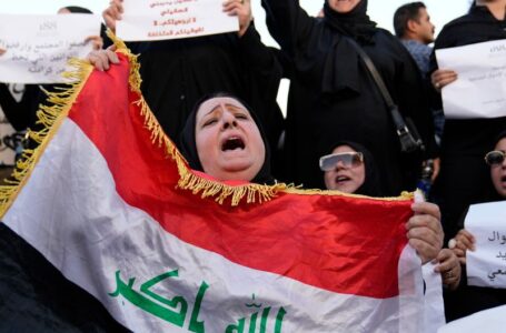 Iraqi lawmakers pass a bill that critics say legalizes child marriage