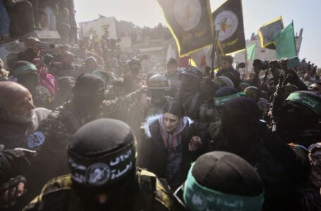 Chaotic scenes at Gaza hostage release bring condemnation from Israeli leaders