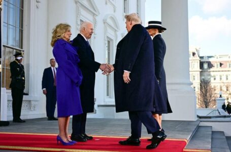 Melania Trump wears navy coat and hat for Inauguration Day church visit