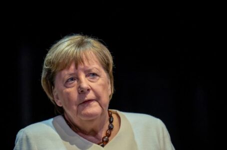 Merkel criticizes leader of her own party for cooperating with German far right