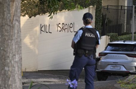 Australia introduces mandatory jail time for hate crimes following surge in antisemitism