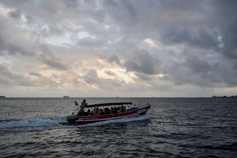  Spurned by the US, some migrants are returning to South America on boat