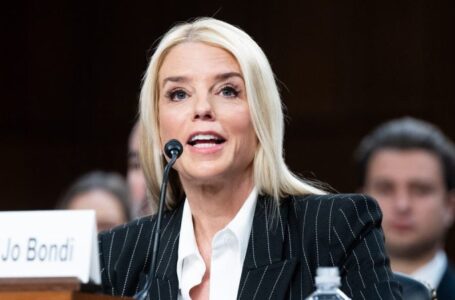 Trump AG nominee Pam Bondi advances to final Senate vote