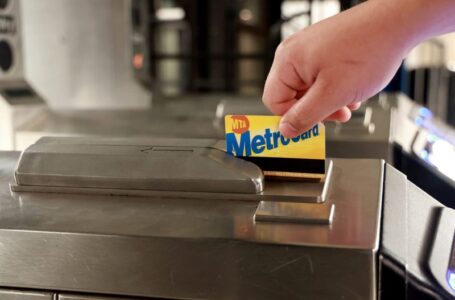 First the token, now the swipe: NYC’s subway system to stop selling MetroCards